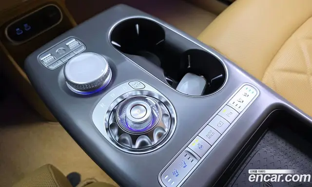 Genesis GV60 2025 0.1 автомат (гидро), миниатюра 9