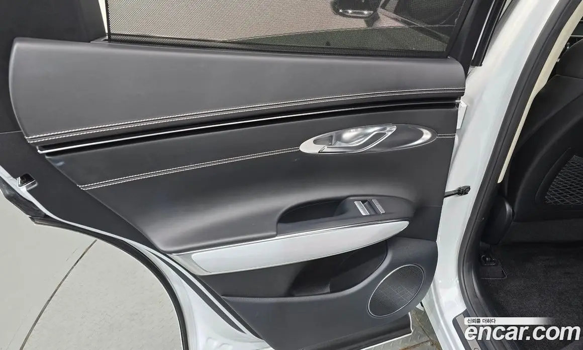 Genesis GV70 2022 0.1 автомат (гидро), фото 15