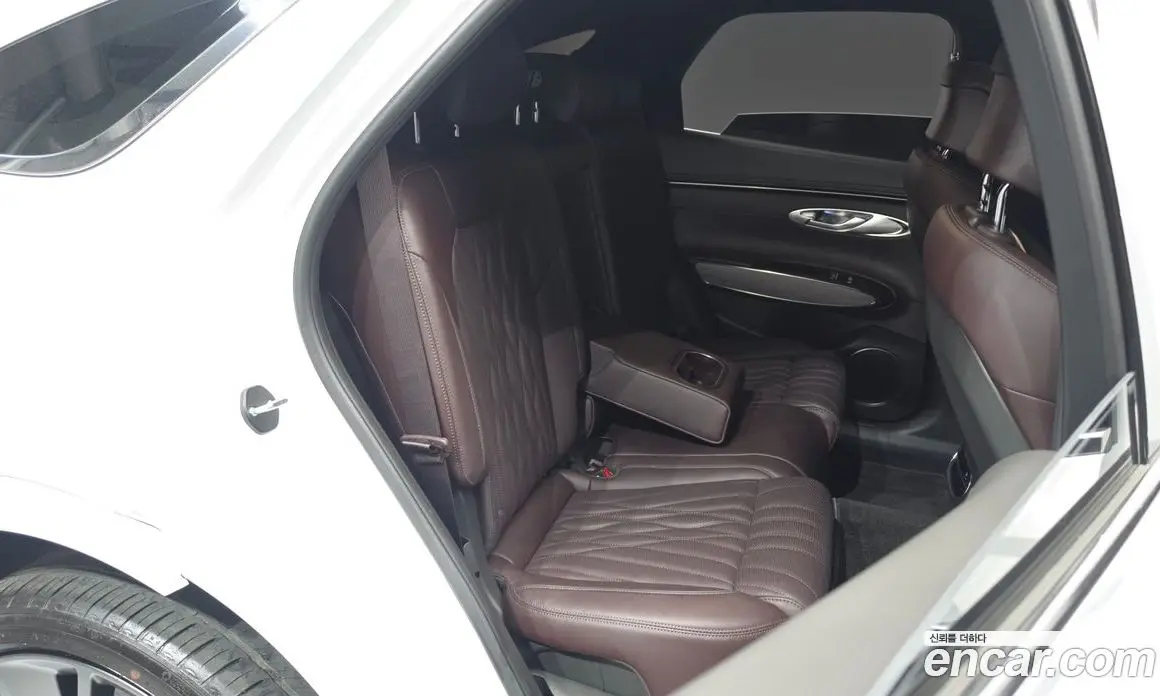 Genesis GV70 2024 2.5 автомат (гидро), фото 12