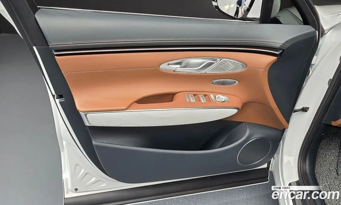 Genesis GV70 2025 2.5 автомат (гидро), фото 14