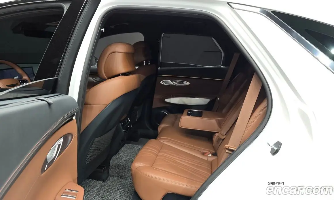 Genesis GV70 2025 2.5 автомат (гидро), фото 17