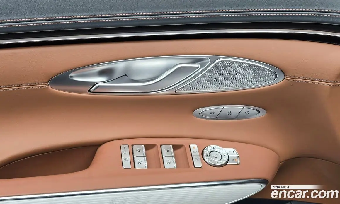 Genesis GV70 2025 2.5 автомат (гидро), фото 26