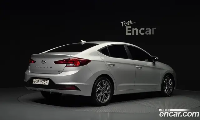 Hyundai Avante 2019 1.6 автомат (гидро), миниатюра 2