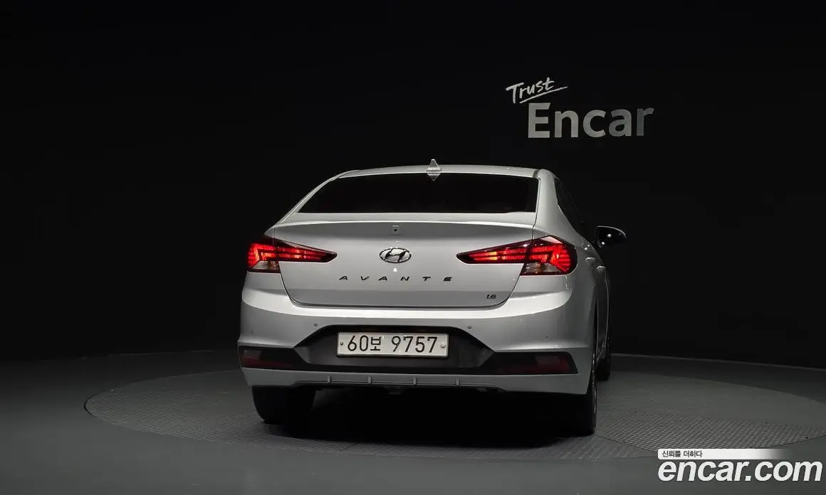 Hyundai Avante 2019 1.6 автомат (гидро), фото 4