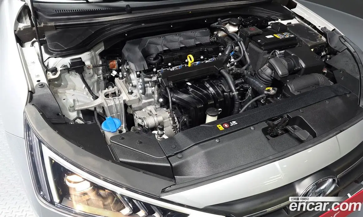 Hyundai Avante 2019 1.6 автомат (гидро), фото 6