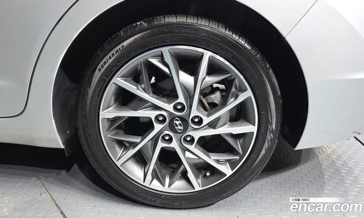 Hyundai Avante 2019 1.6 автомат (гидро), фото 7