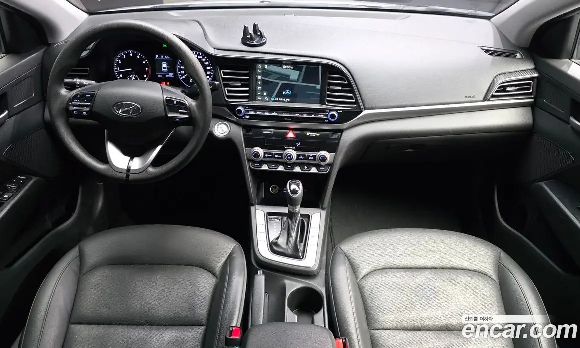 Hyundai Avante 2019 1.6 автомат (гидро), фото 10