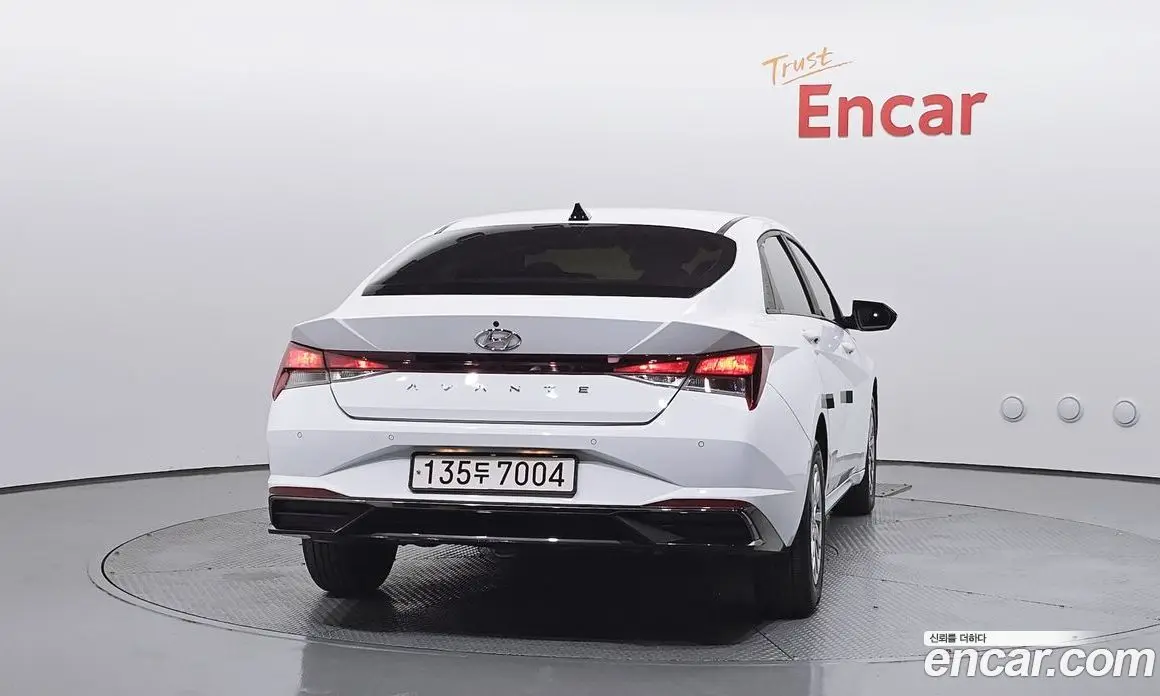 Hyundai Avante 2021 1.6 автомат (гидро), фото 4