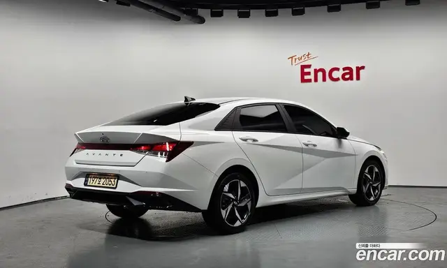 Hyundai Avante 2022 1.6 автомат (гидро), миниатюра 2