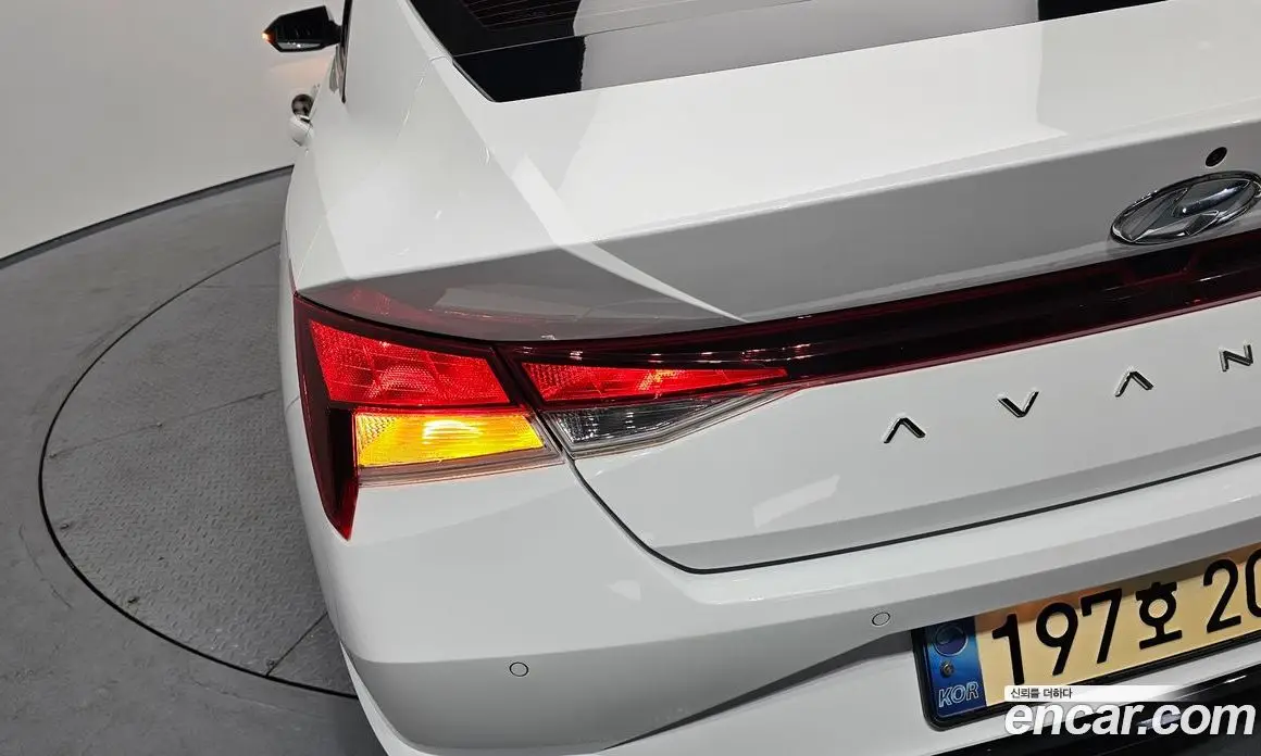 Hyundai Avante 2022 1.6 автомат (гидро), фото 9
