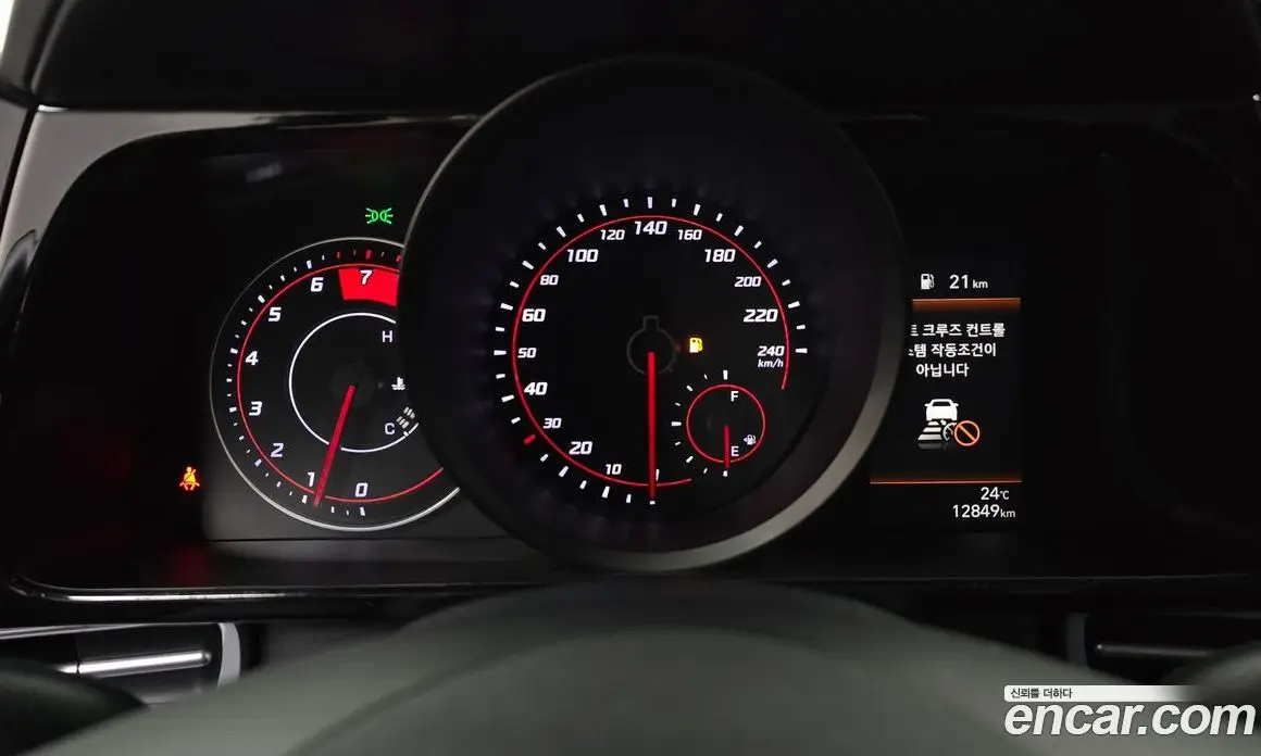 Hyundai Avante 2023 1.6 автомат (гидро), фото 11