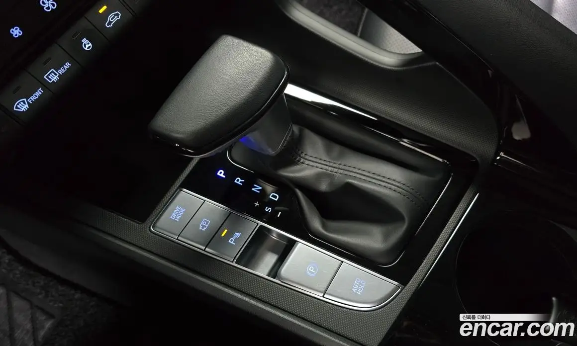 Hyundai Avante 2023 1.6 автомат (гидро), фото 12