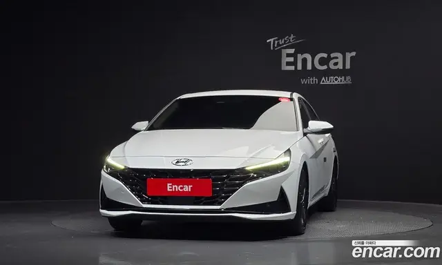 Hyundai Avante 2023 1.6 автомат (гидро), миниатюра 3