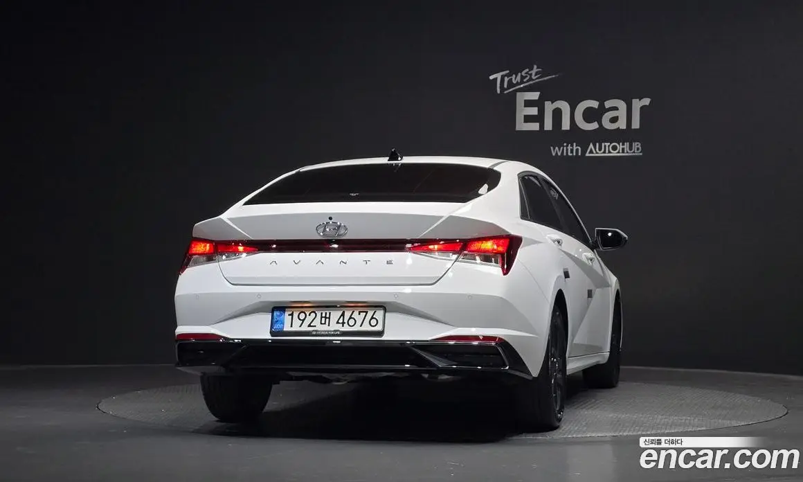Hyundai Avante 2023 1.6 автомат (гидро), фото 4