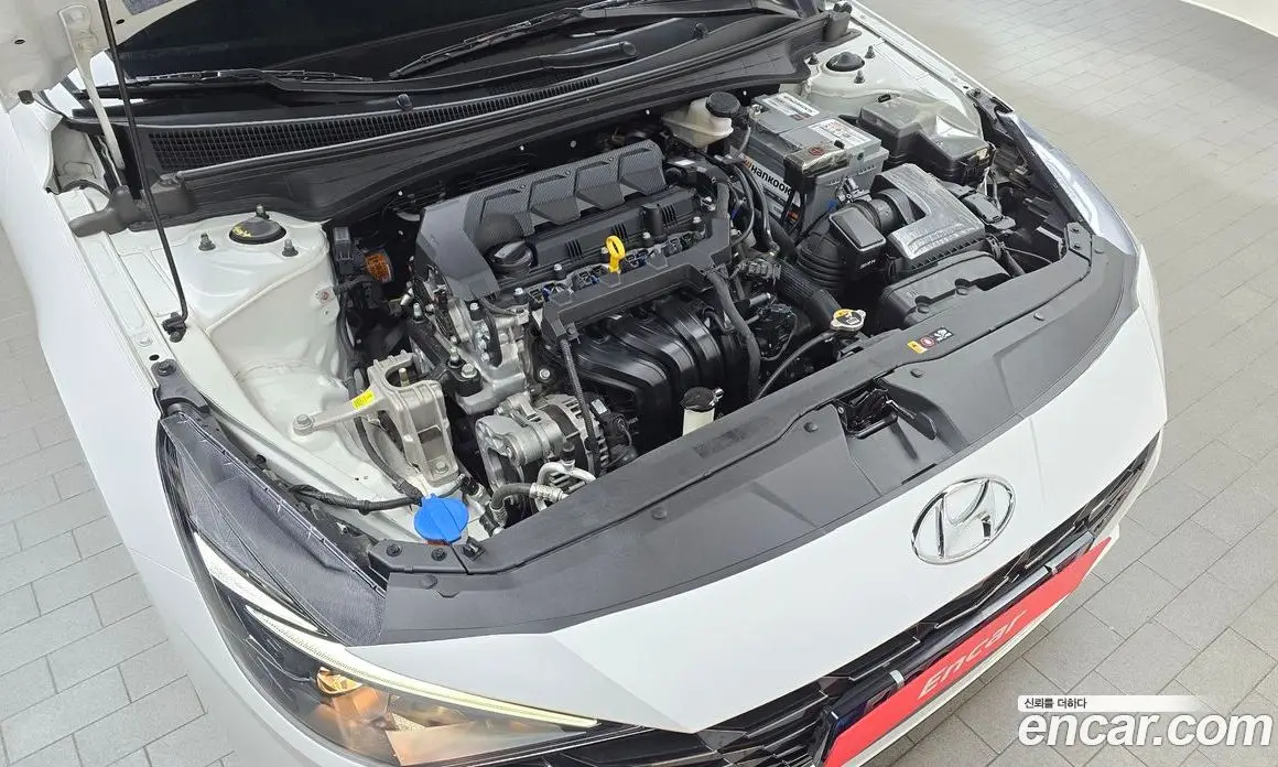 Hyundai Avante 2023 1.6 автомат (гидро), фото 6