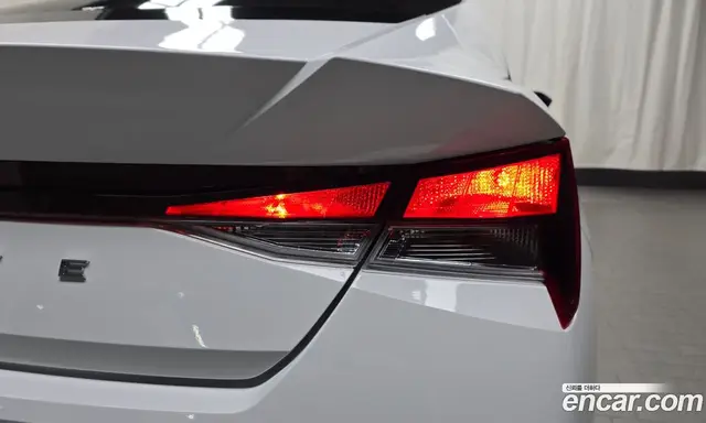 Hyundai Avante 2023 1.6 автомат (гидро), миниатюра 9