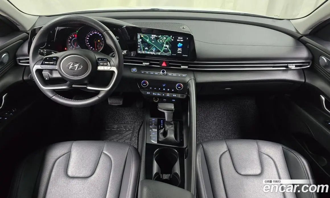 Hyundai Avante 2023 1.6 автомат (гидро), фото 10