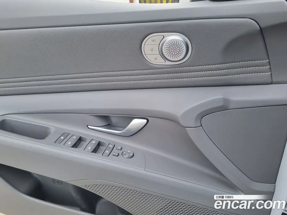 Hyundai Avante 2024 1.6 автомат (гидро), фото 12