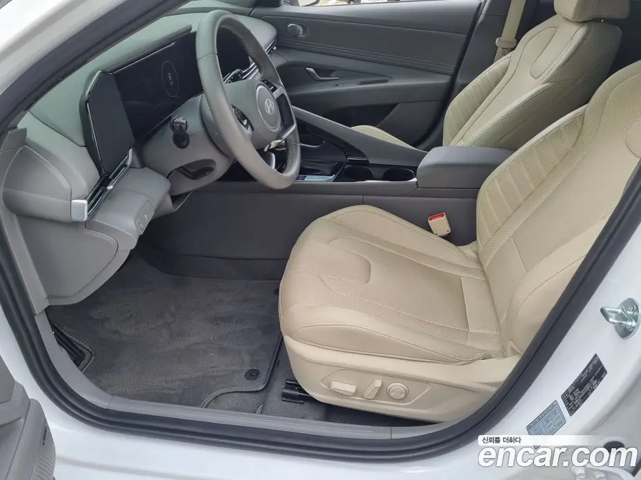 Hyundai Avante 2024 1.6 автомат (гидро), фото 13