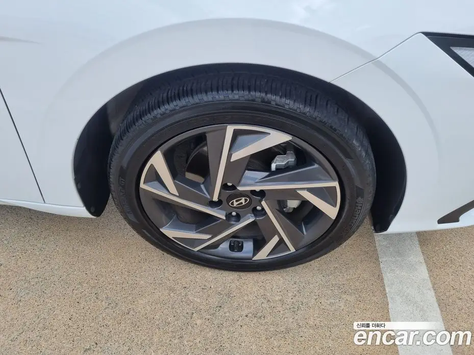 Hyundai Avante 2024 1.6 автомат (гидро), фото 19