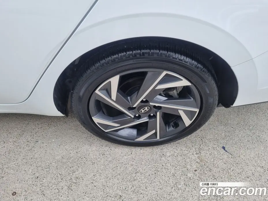 Hyundai Avante 2024 1.6 автомат (гидро), фото 20