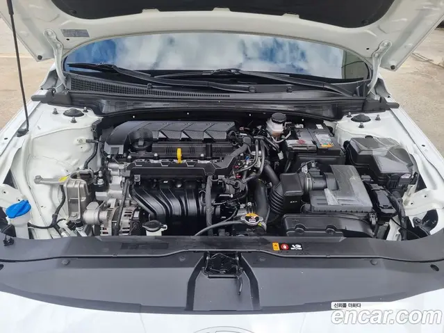 Hyundai Avante 2024 1.6 автомат (гидро), миниатюра 6