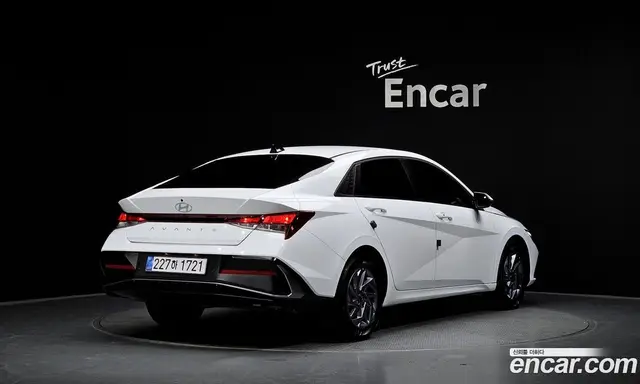 Hyundai Avante 2025 1.6 автомат (гидро), миниатюра 2
