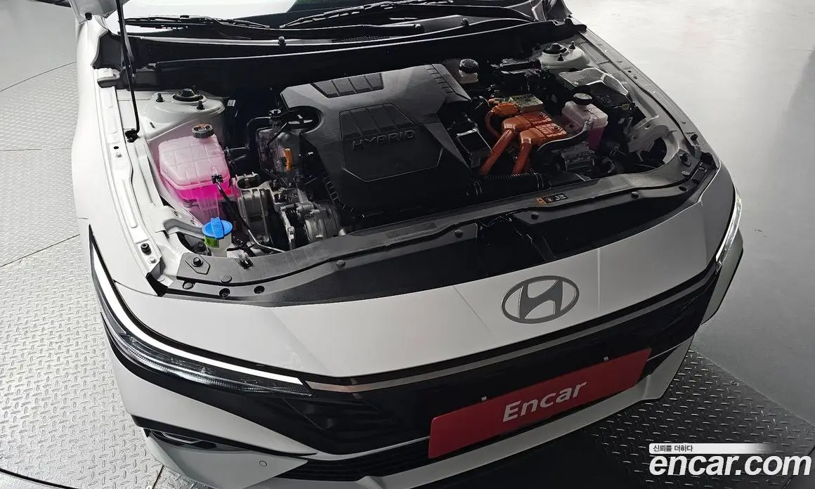 Hyundai Avante 2025 1.6 автомат (гидро), фото 6