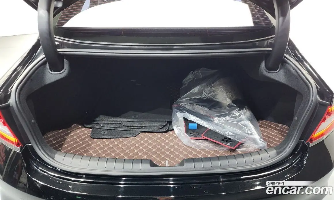 Hyundai Grandeur 2018 3.0 автомат (гидро), фото 20