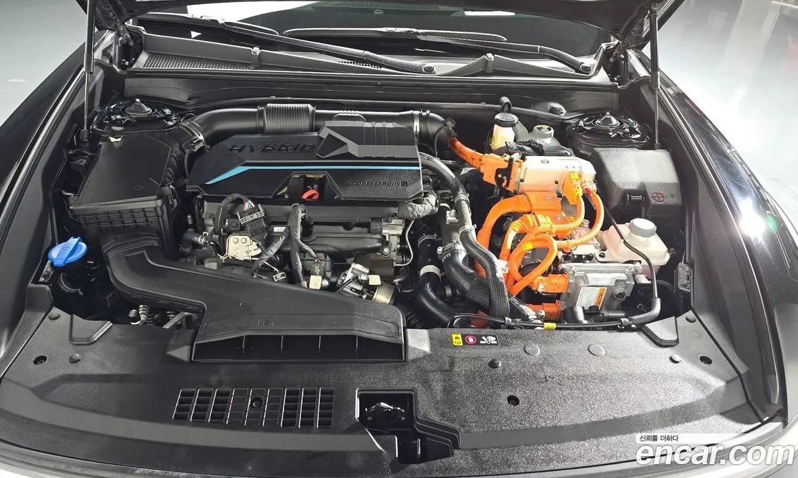 Hyundai Grandeur 2023 1.6 автомат (гидро), фото 6