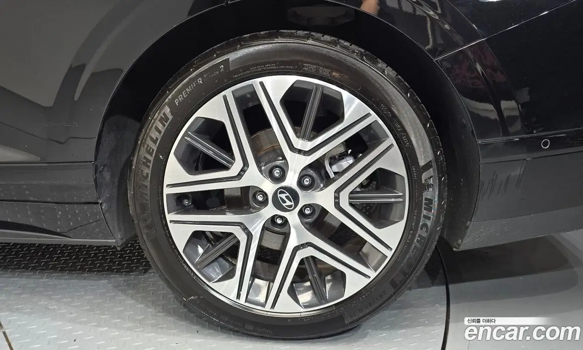 Hyundai Grandeur 2023 1.6 автомат (гидро), фото 7