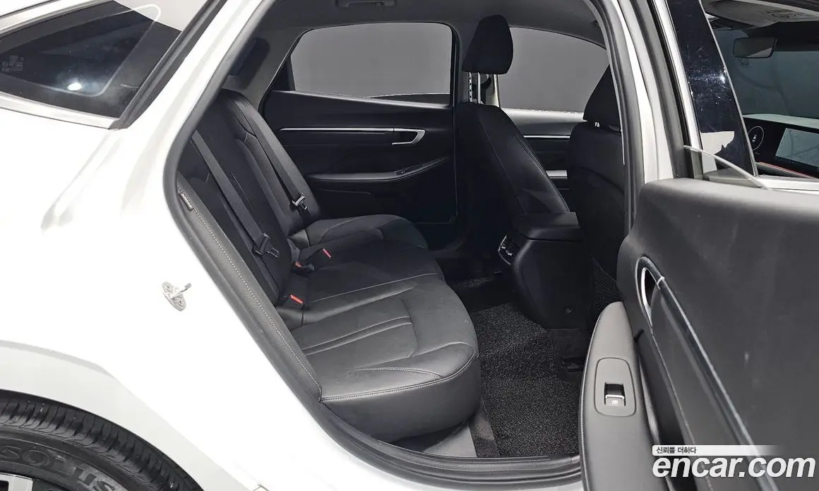 Hyundai Sonata 2024 2.0 автомат (гидро), фото 11