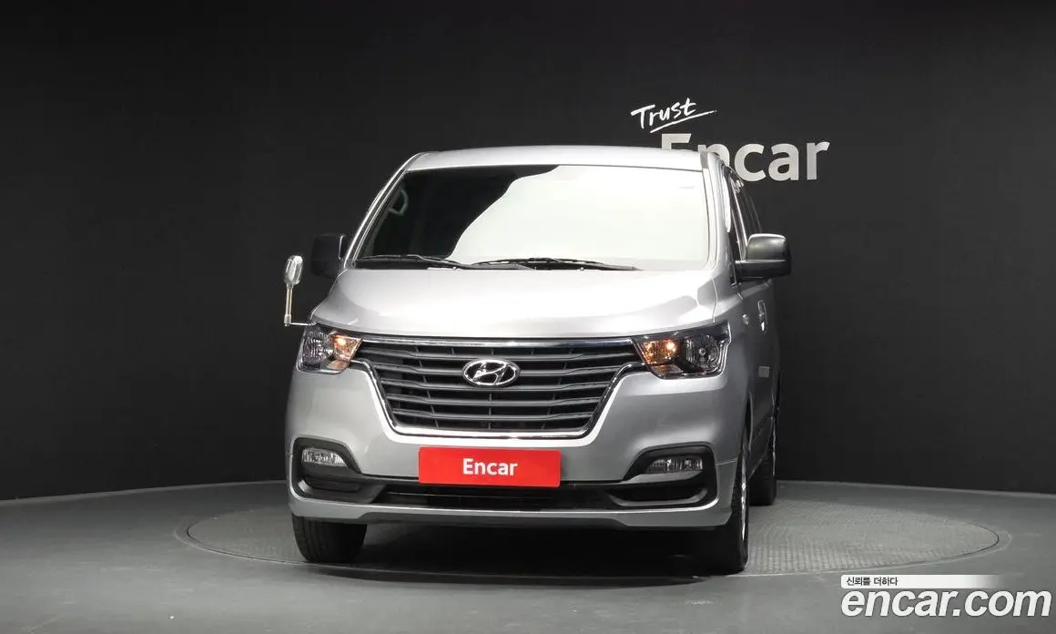 Hyundai Starex 2021 2.5 автомат (гидро), фото 3