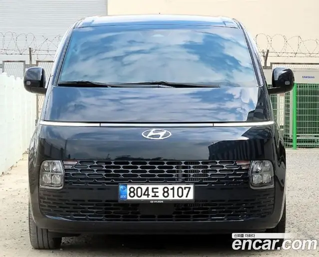 Hyundai Staria 2022 2.2 автомат (гидро), миниатюра 2