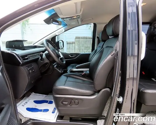 Hyundai Staria 2022 2.2 автомат (гидро), миниатюра 11