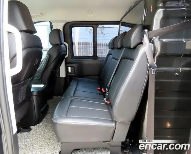 Hyundai Staria 2022 2.2 автомат (гидро), миниатюра 12
