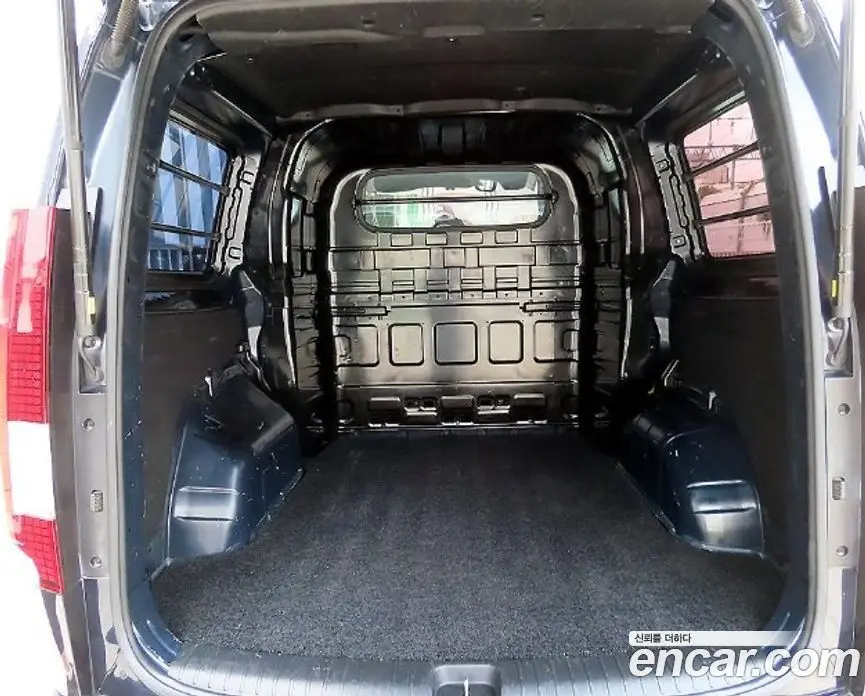 Hyundai Staria 2022 2.2 автомат (гидро), фото 20