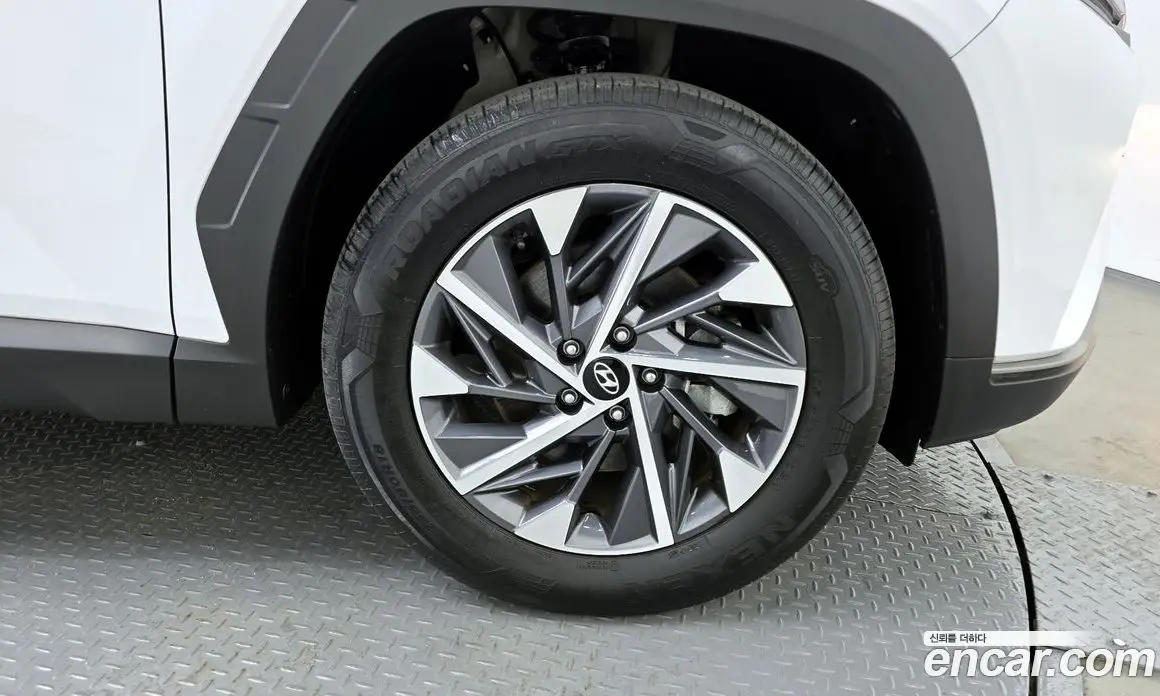 Hyundai Tucson 2021 1.6 автомат (гидро), фото 7