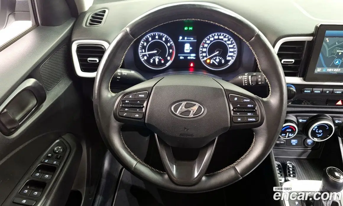 Hyundai Venue 2020 1.6 автомат (гидро), фото 14