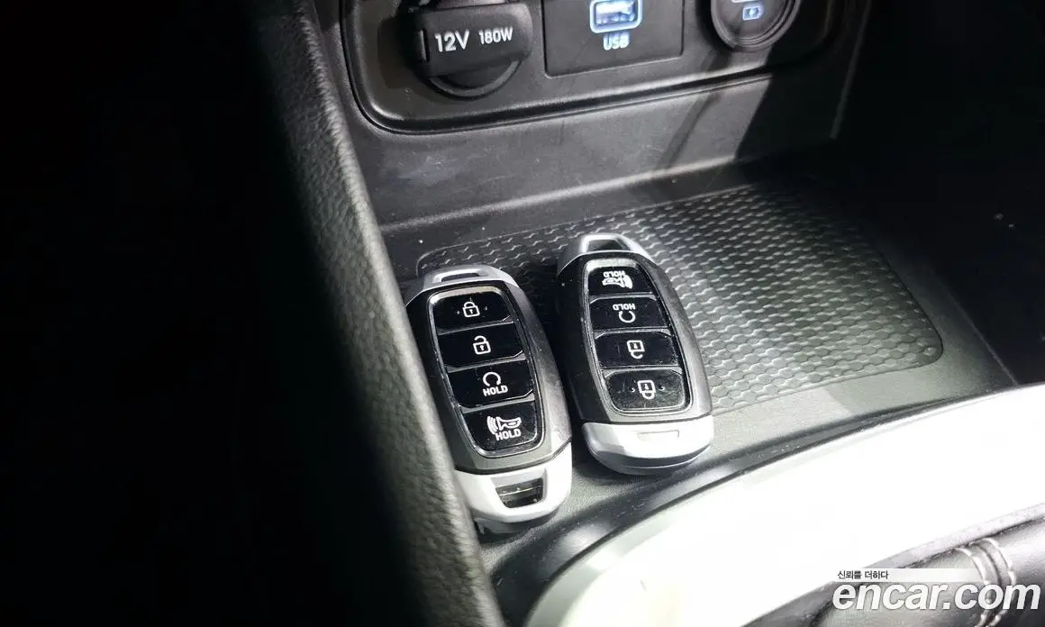 Hyundai Venue 2020 1.6 автомат (гидро), фото 18