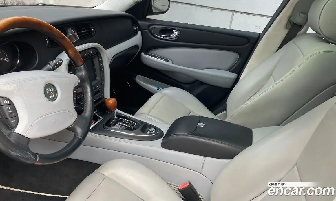 Jaguar XJ 2005 4.2 автомат (гидро), фото 8 Jaguar XJ 2005 4.2 автомат (гидро), фото 8