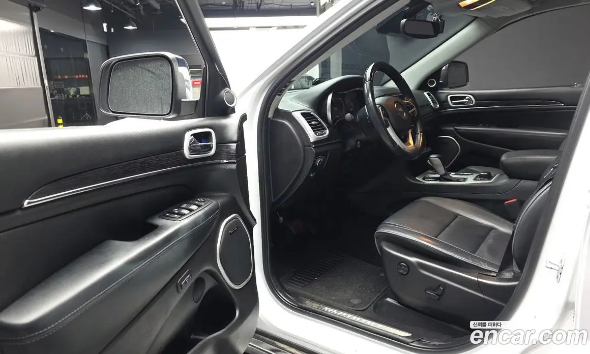 Jeep Cherokee 2019 3.0 автомат (гидро), фото 13