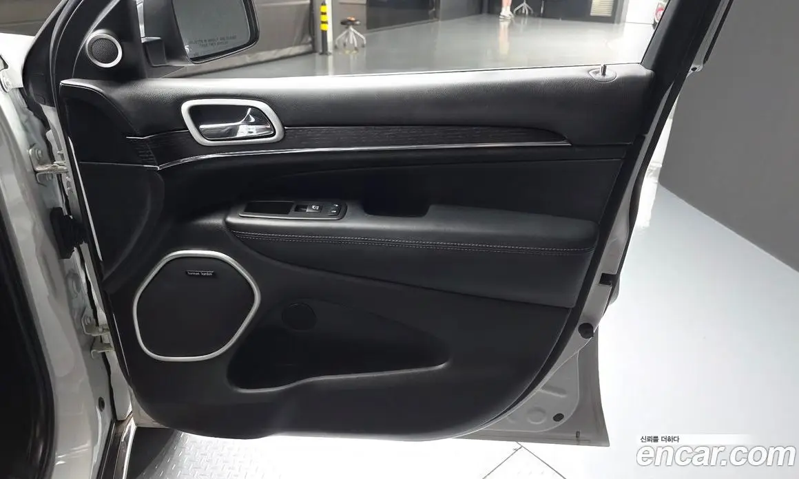 Jeep Cherokee 2019 3.0 автомат (гидро), фото 14