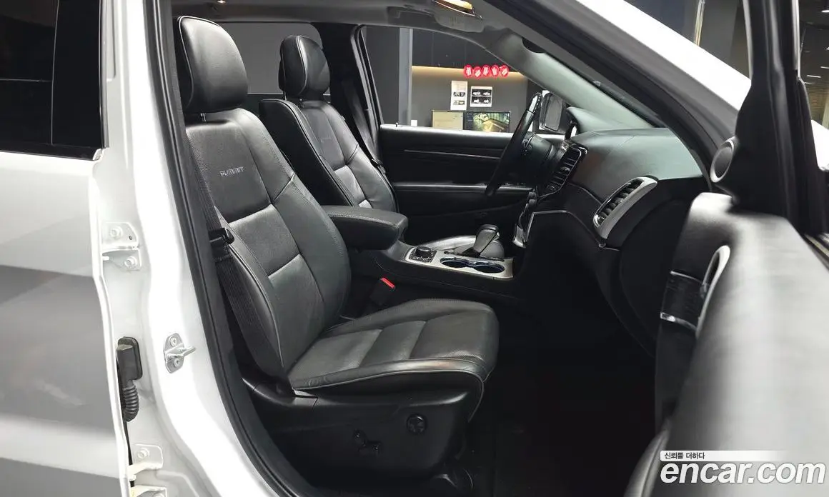 Jeep Cherokee 2019 3.0 автомат (гидро), фото 17