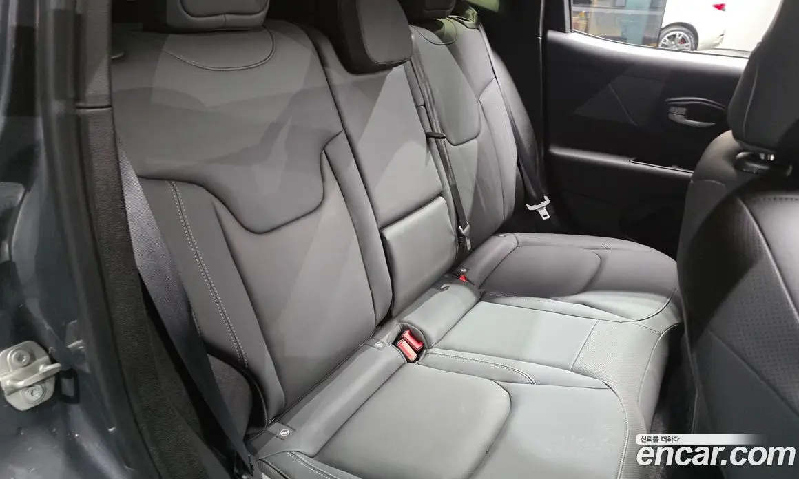 Jeep Renegade 2023 1.3 автомат (гидро), фото 17