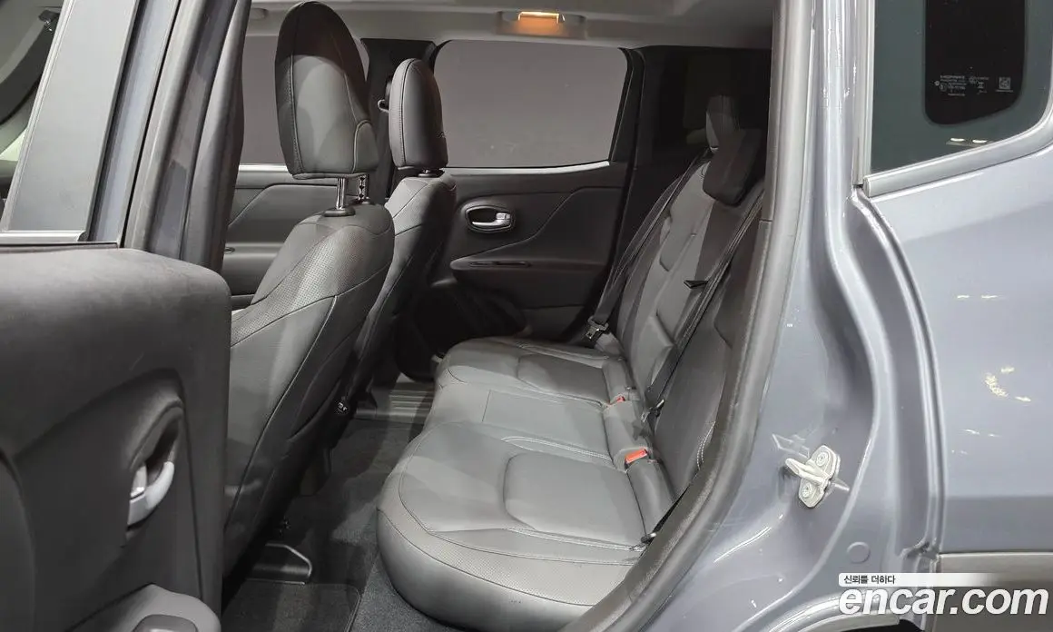 Jeep Renegade 2023 1.3 автомат (гидро), фото 18