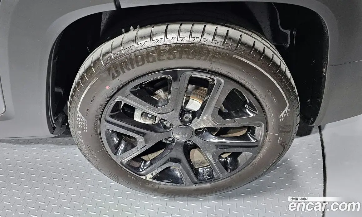 Jeep Renegade 2023 1.3 автомат (гидро), фото 7