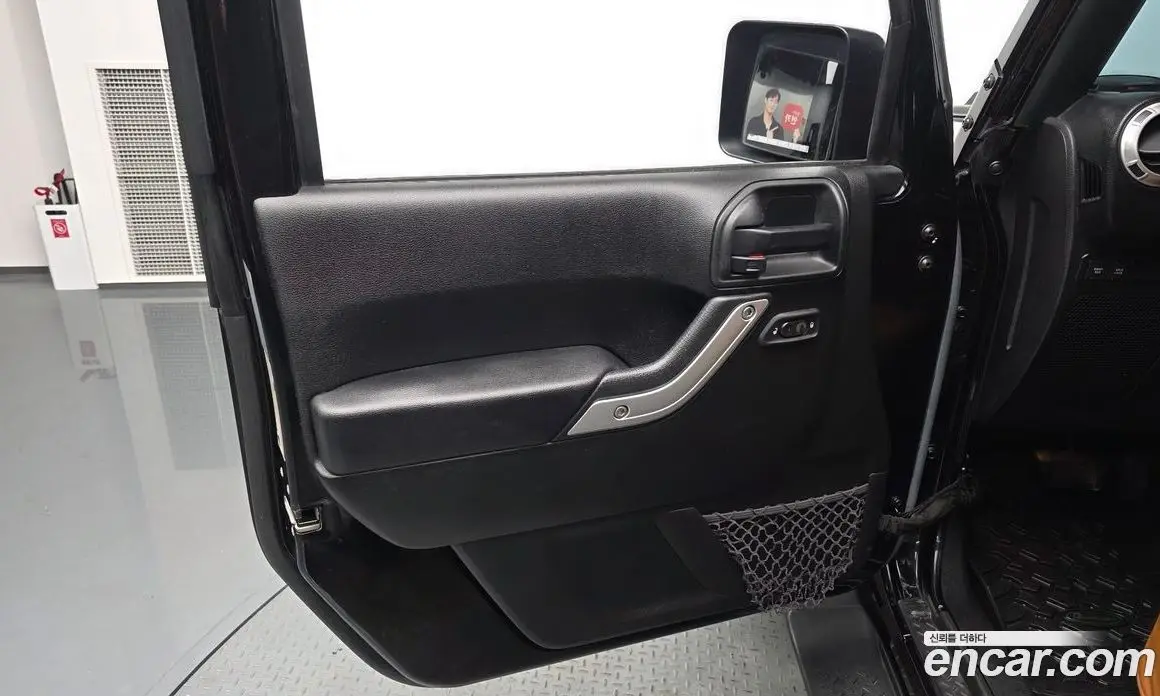Jeep Wrangler 2016 3.6 автомат (гидро), фото 14