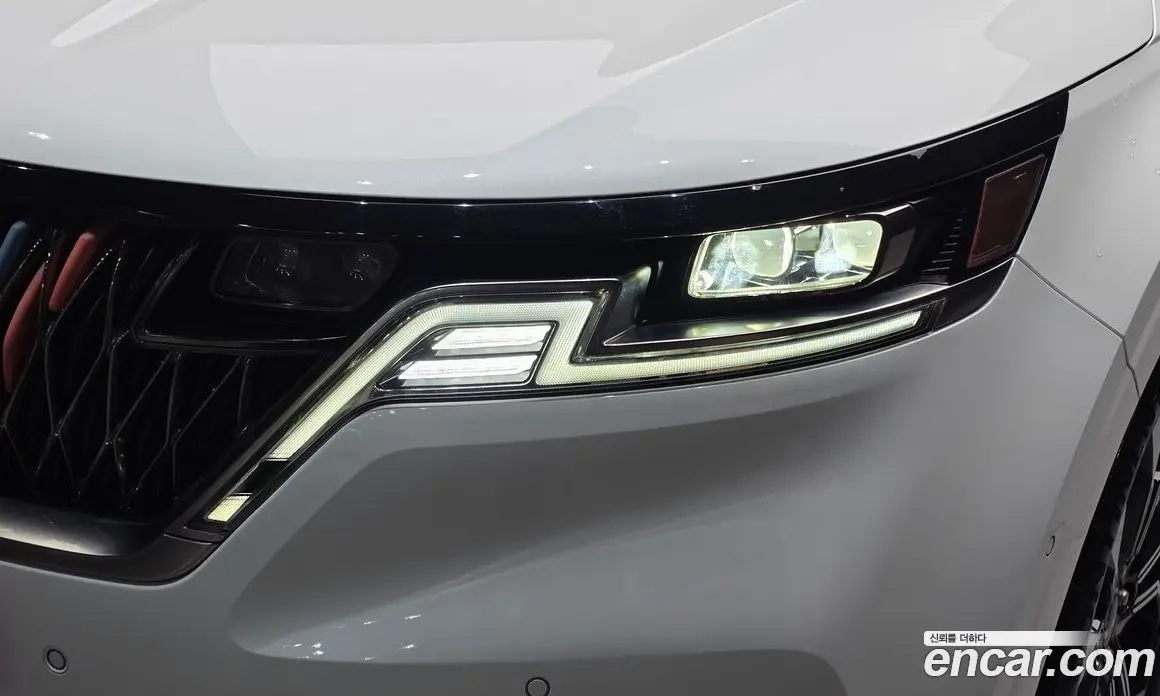 Kia Carnival 2023 3.5 автомат (гидро), фото 8
