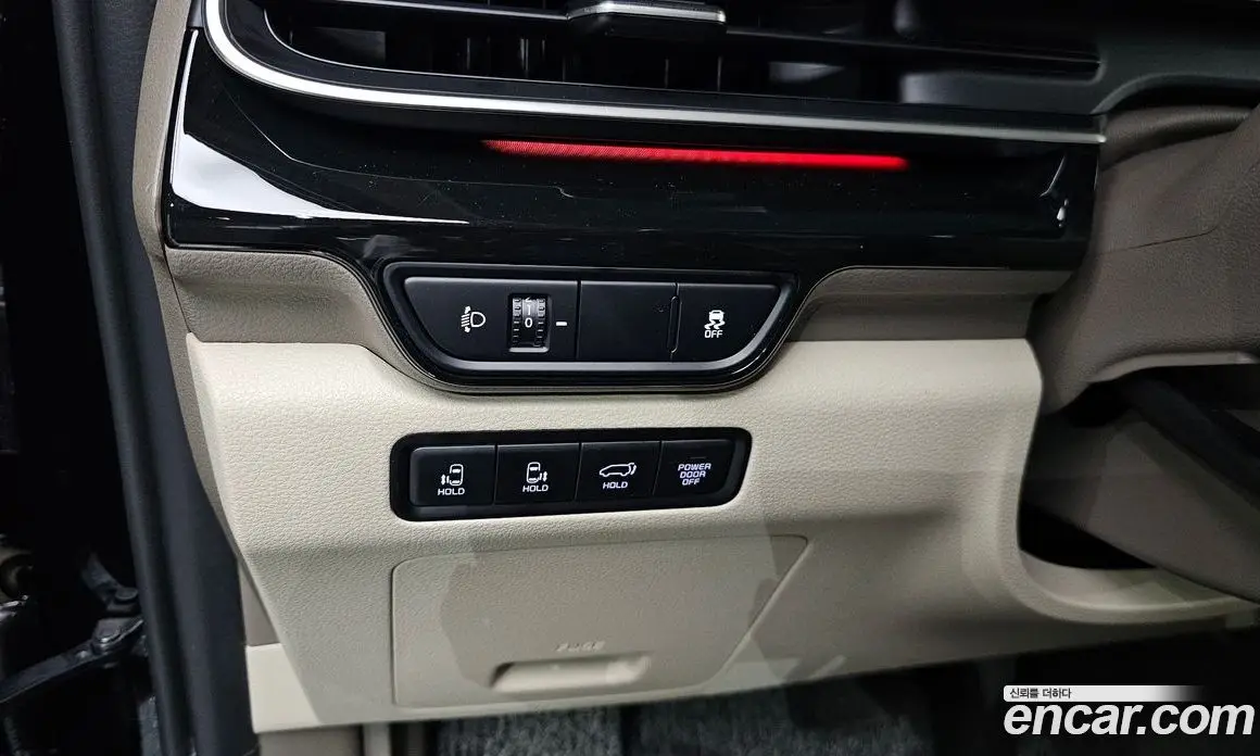 Kia Carnival 2024 1.6 автомат (гидро), фото 26